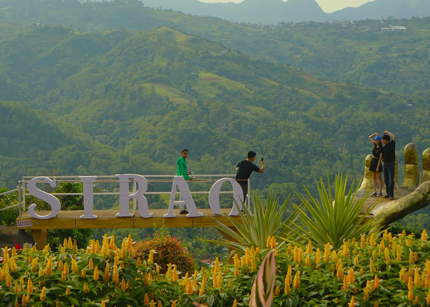 4D3N Budget Cebu City tour, Moalboal and Bohol Day trip for 4 persons