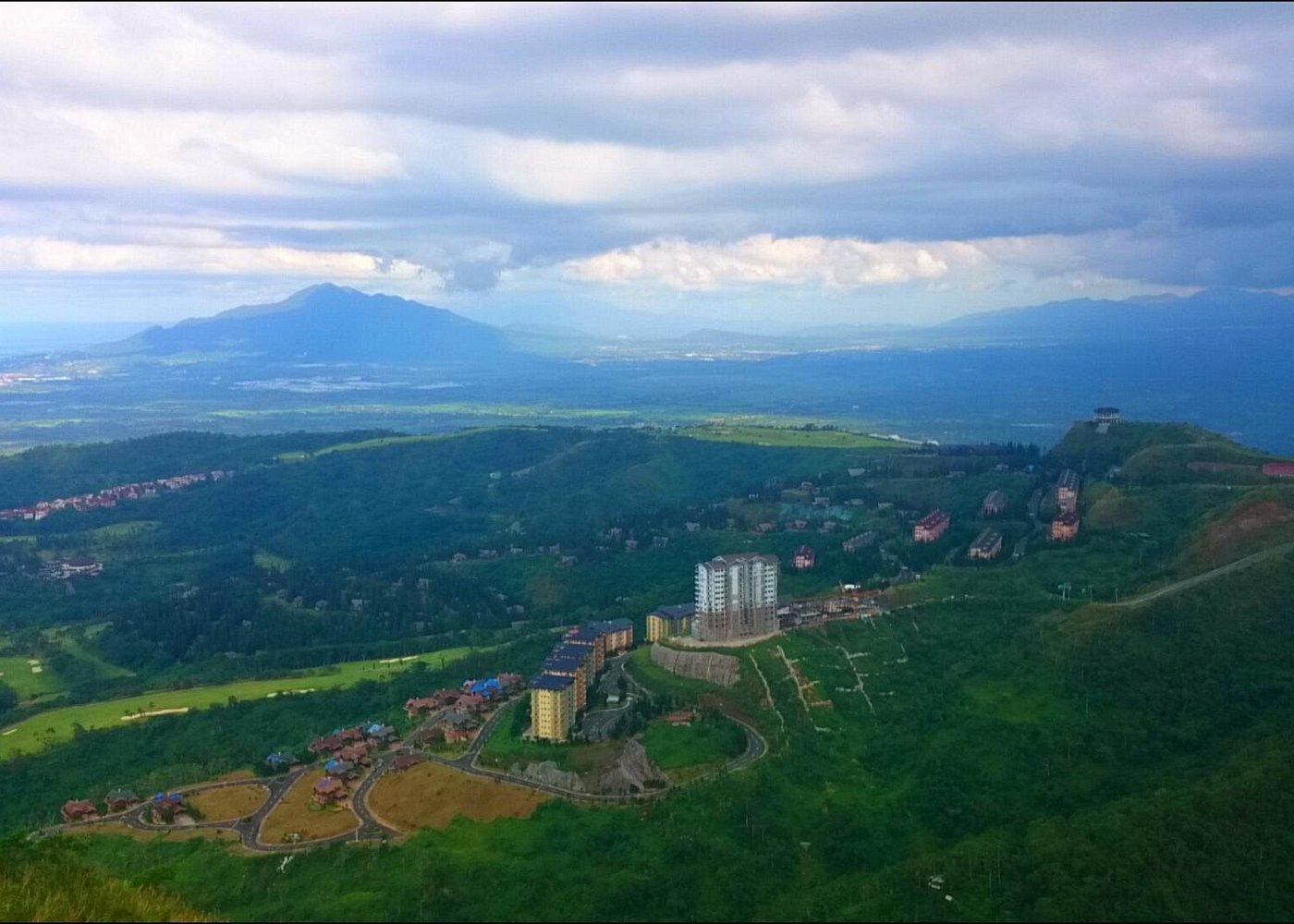 3D2N MANILA AND TAGAYTAY SPECTACULAR FULL DAY SIGHTSEEING TOUR (PRIVATE)