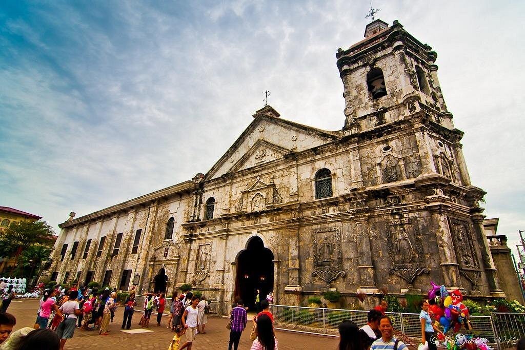 4D3N Premium Cebu City Tour for 4 persons