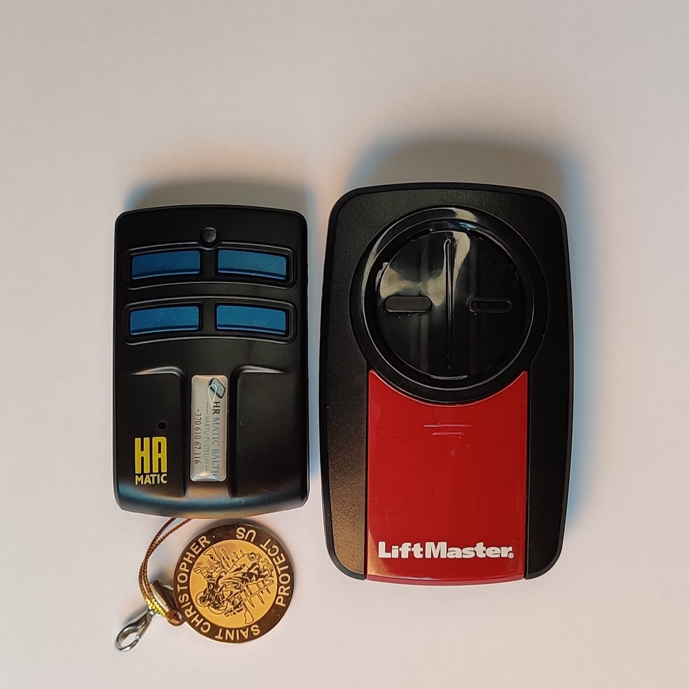 Universalus vartų pultelis LiftMaster