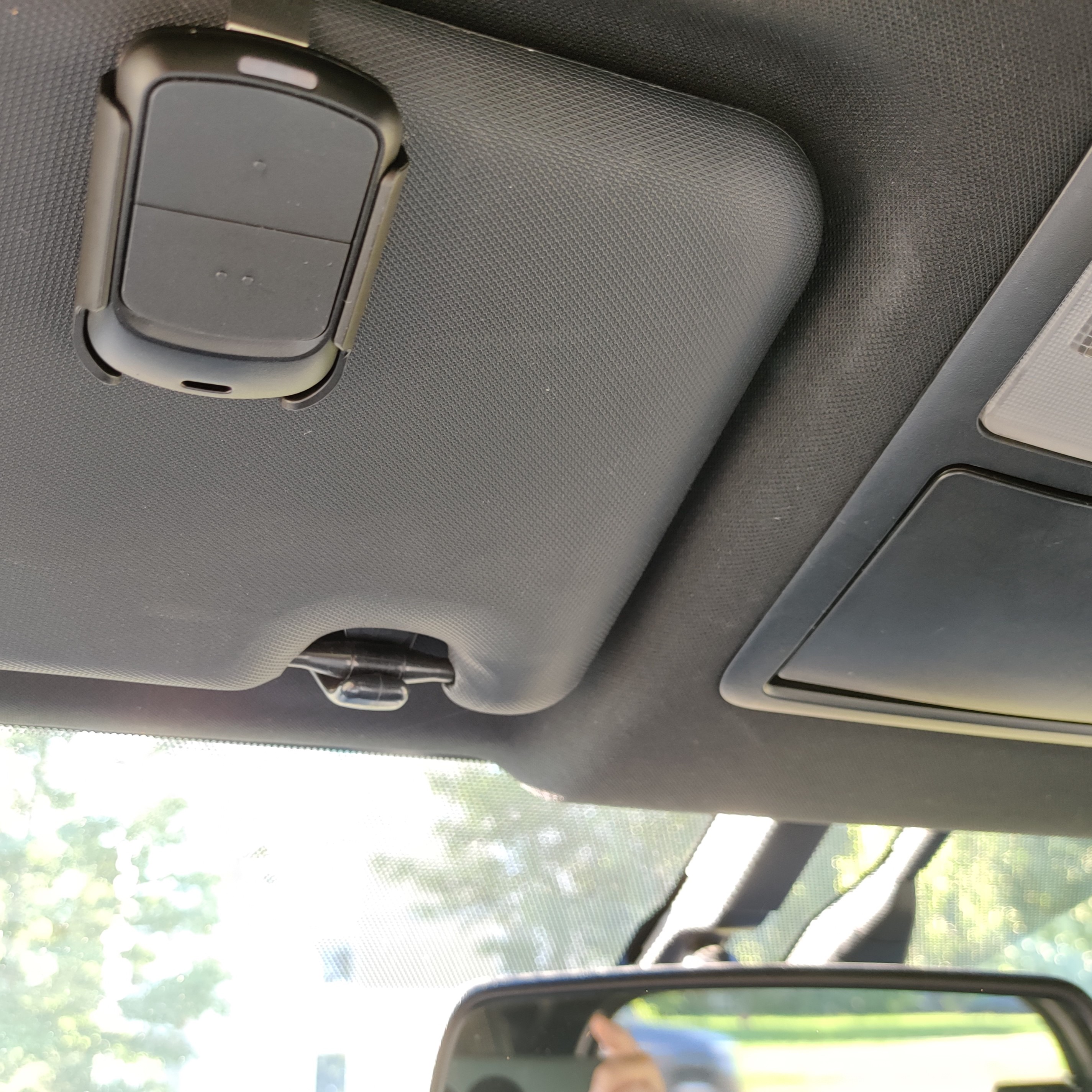 Alternatyva HomeLink USA/EU automobiliams.