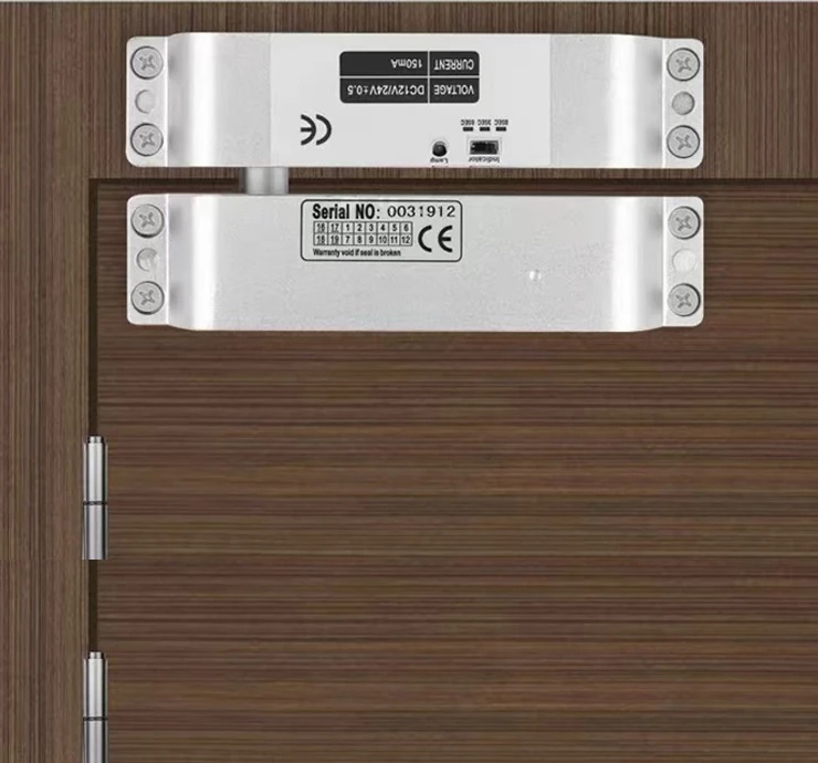 Strypinė elektromechanine spyna 