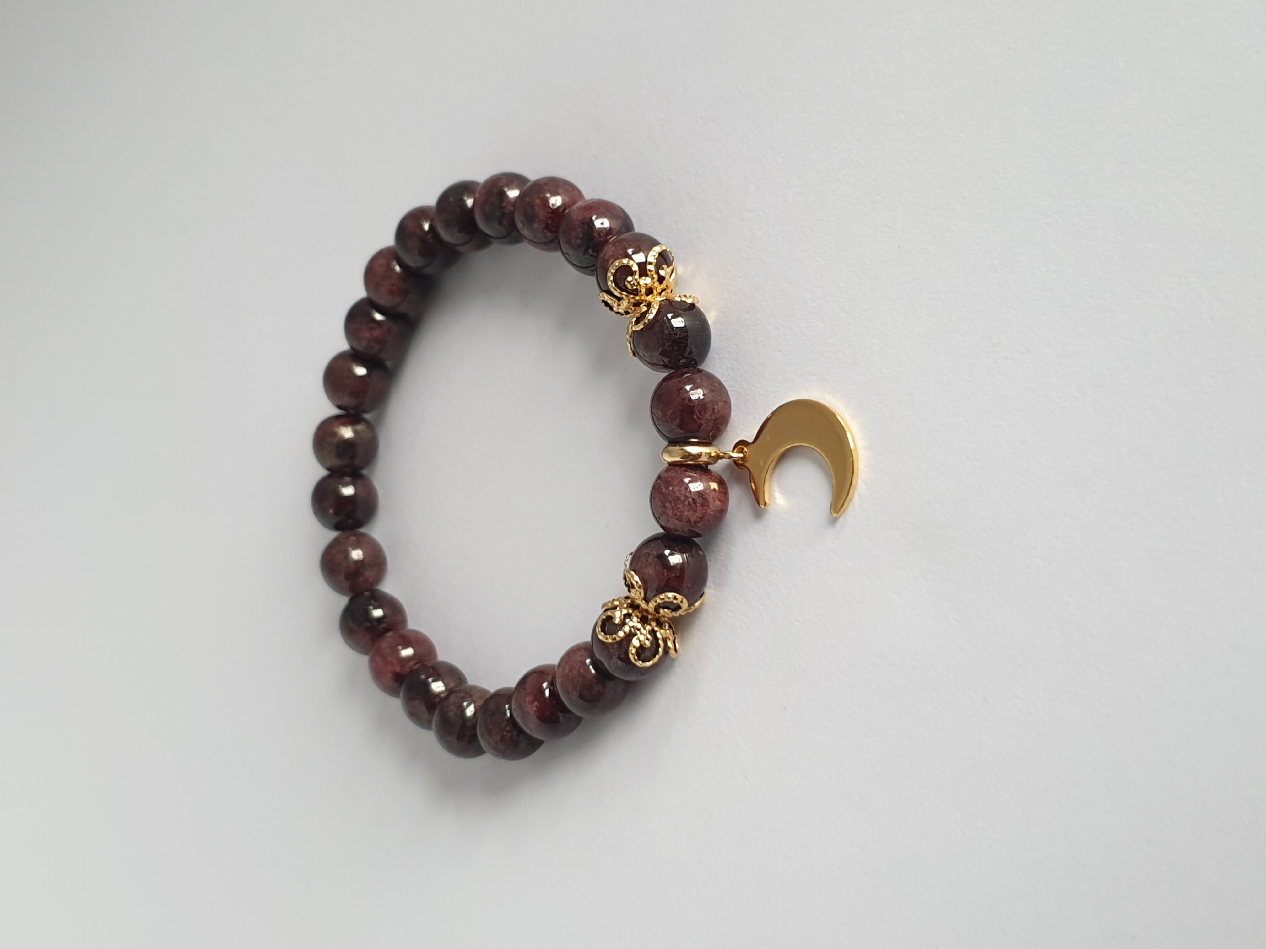 Bracelet Perle GRENAT et Lune dorée