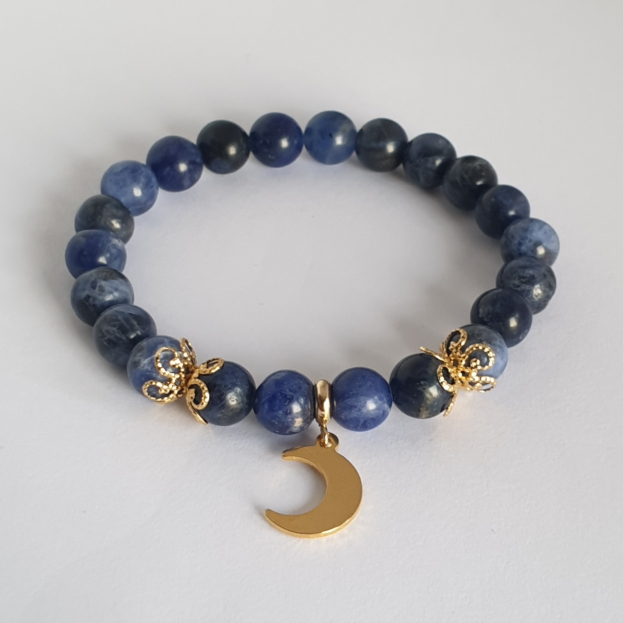 Bracelet Perle SODALITE et Lune dorée