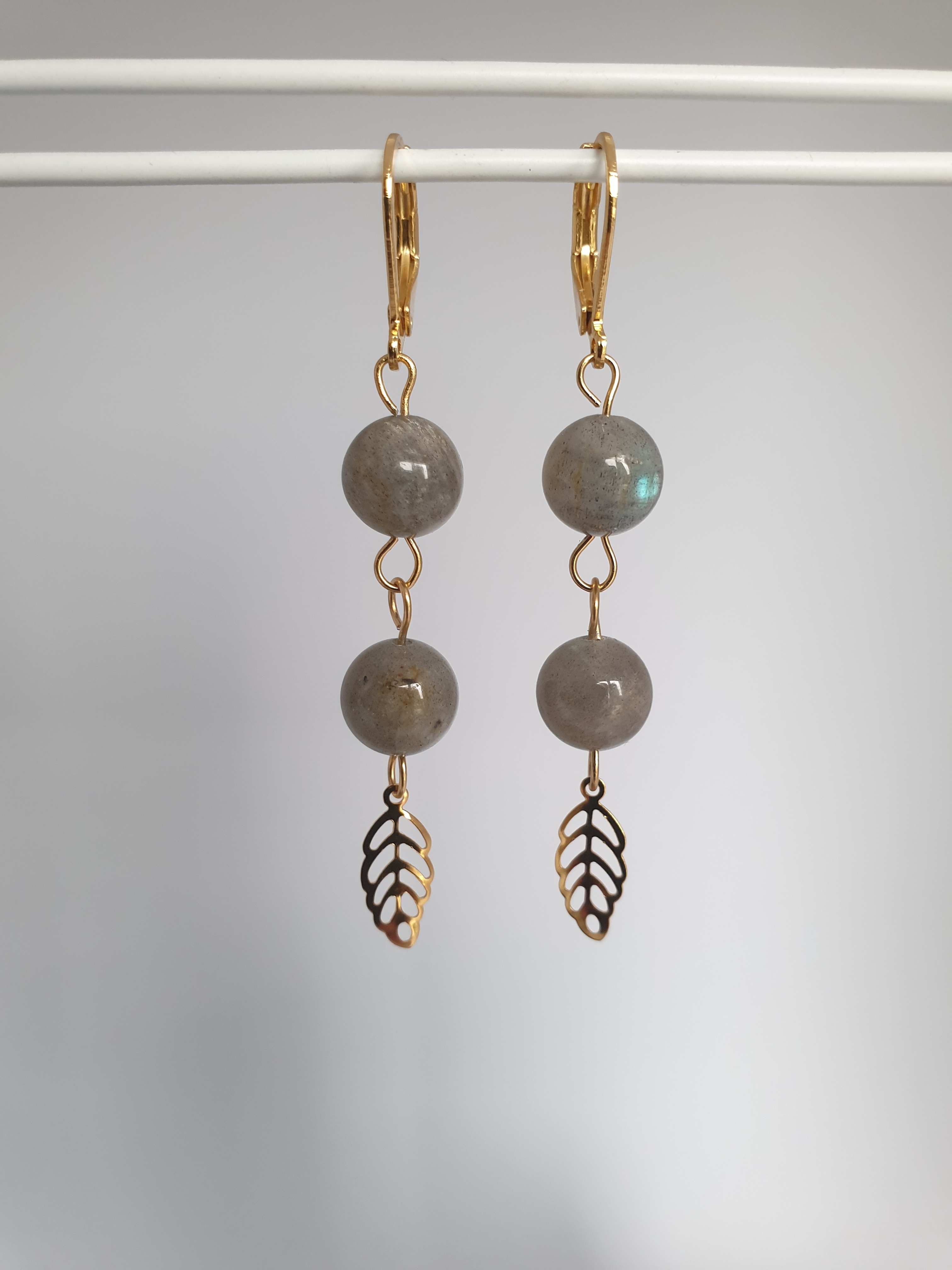 Boucles d'oreilles dorées LABRADORITE