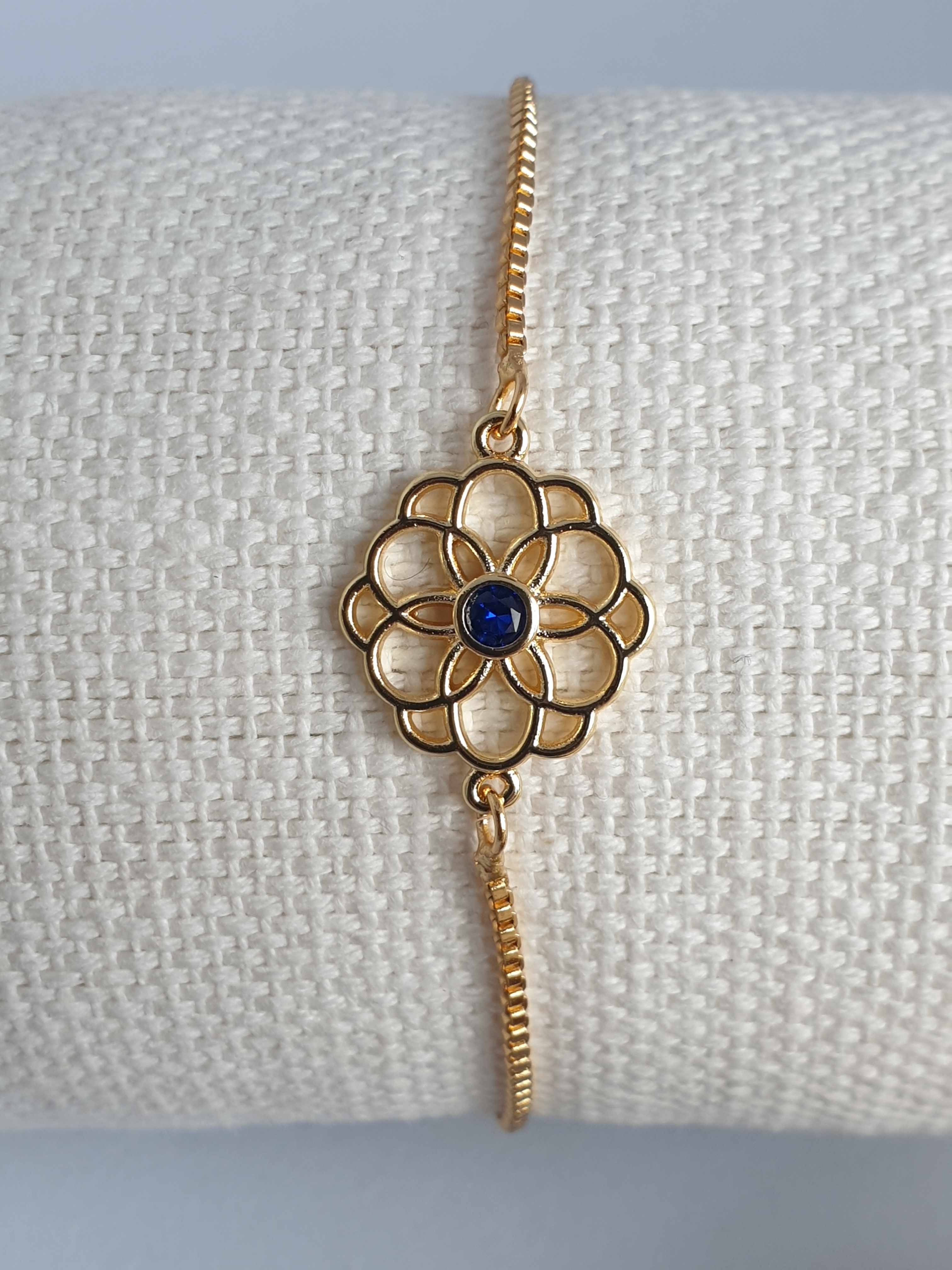 Bracelet fleur à l'or fin