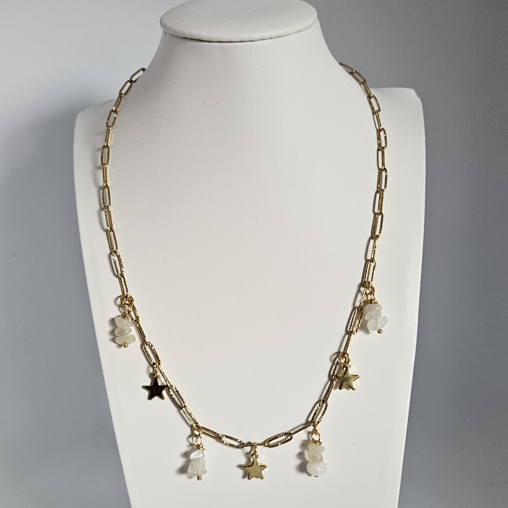 Collier pierre de Lune étoile dorée