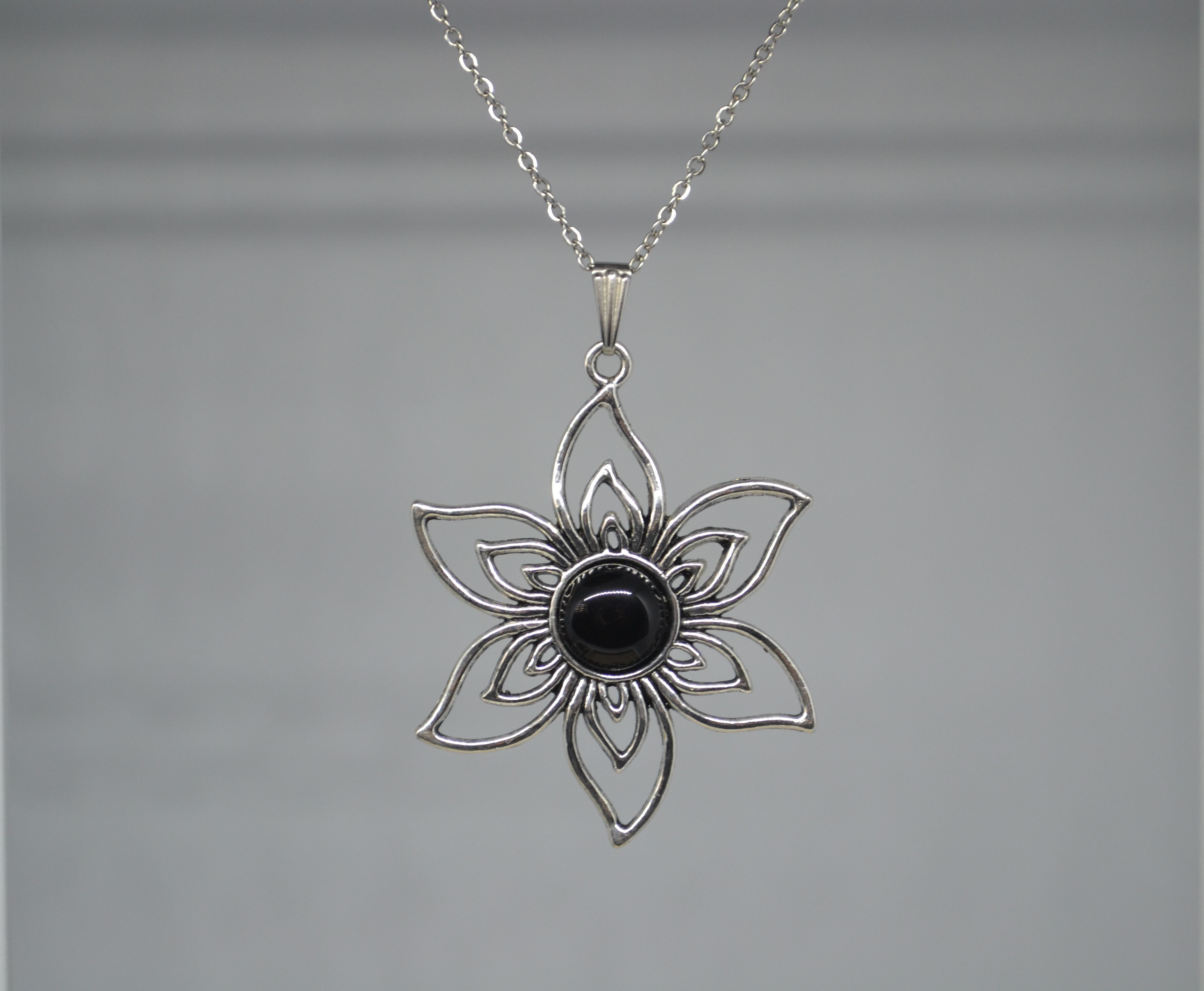 Pendentif fleur Obsidienne