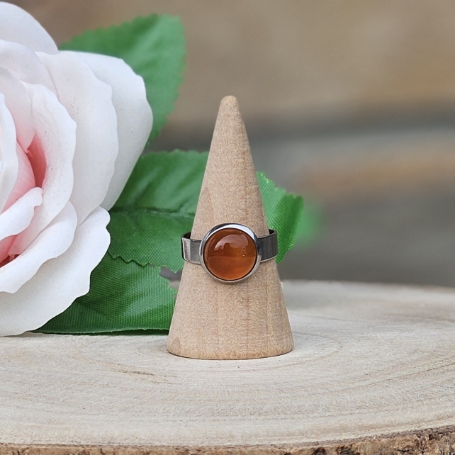 Bague Création Artisanale Argentée - Cabochon en Cornaline - Bijou Énergie & Vitalité