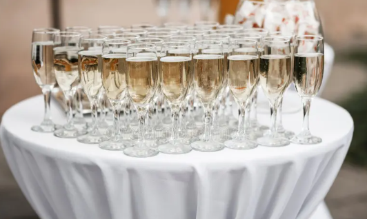 Šampano staliukas - arka