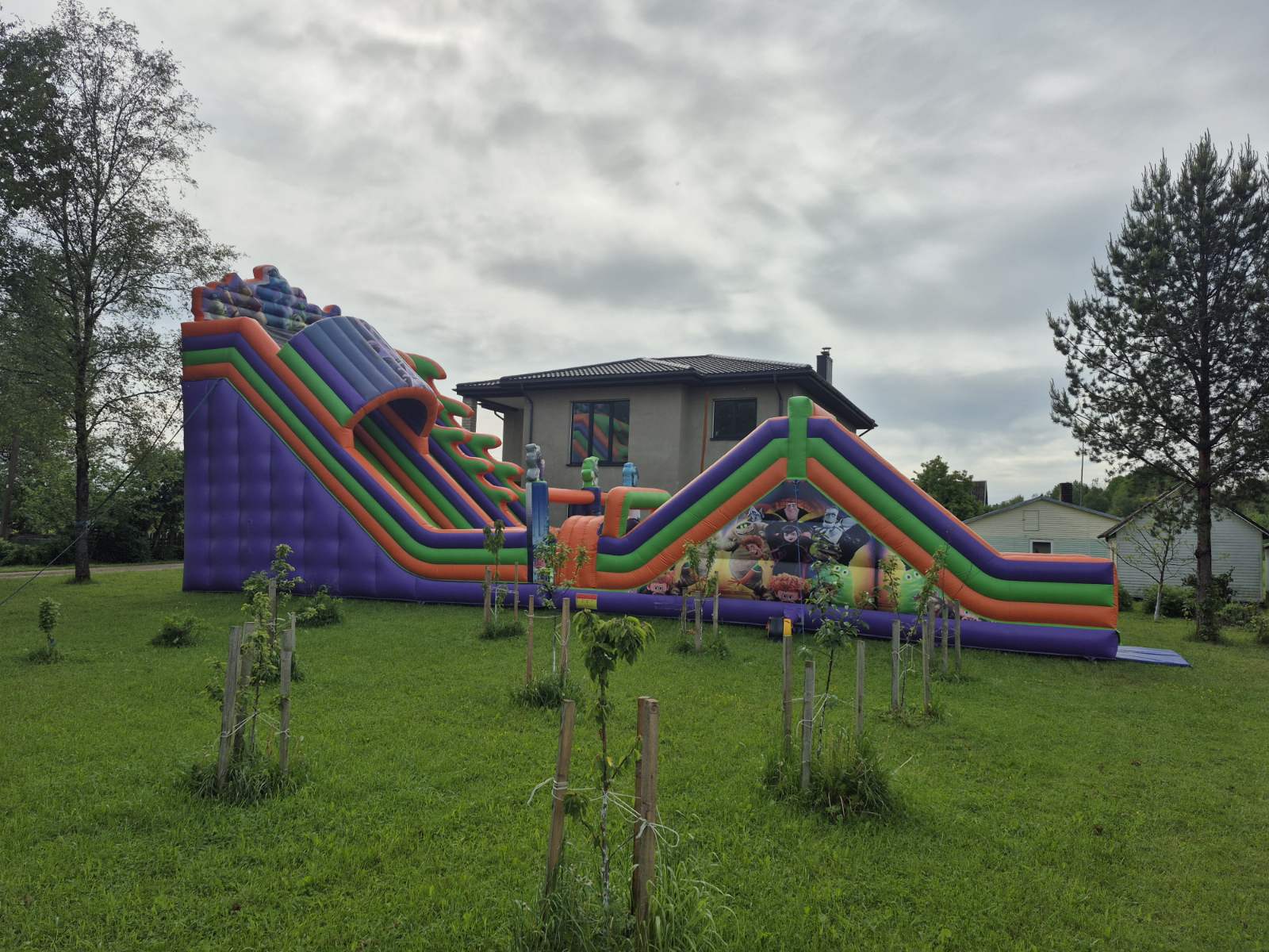 Batutas "Monstras + kalnas"