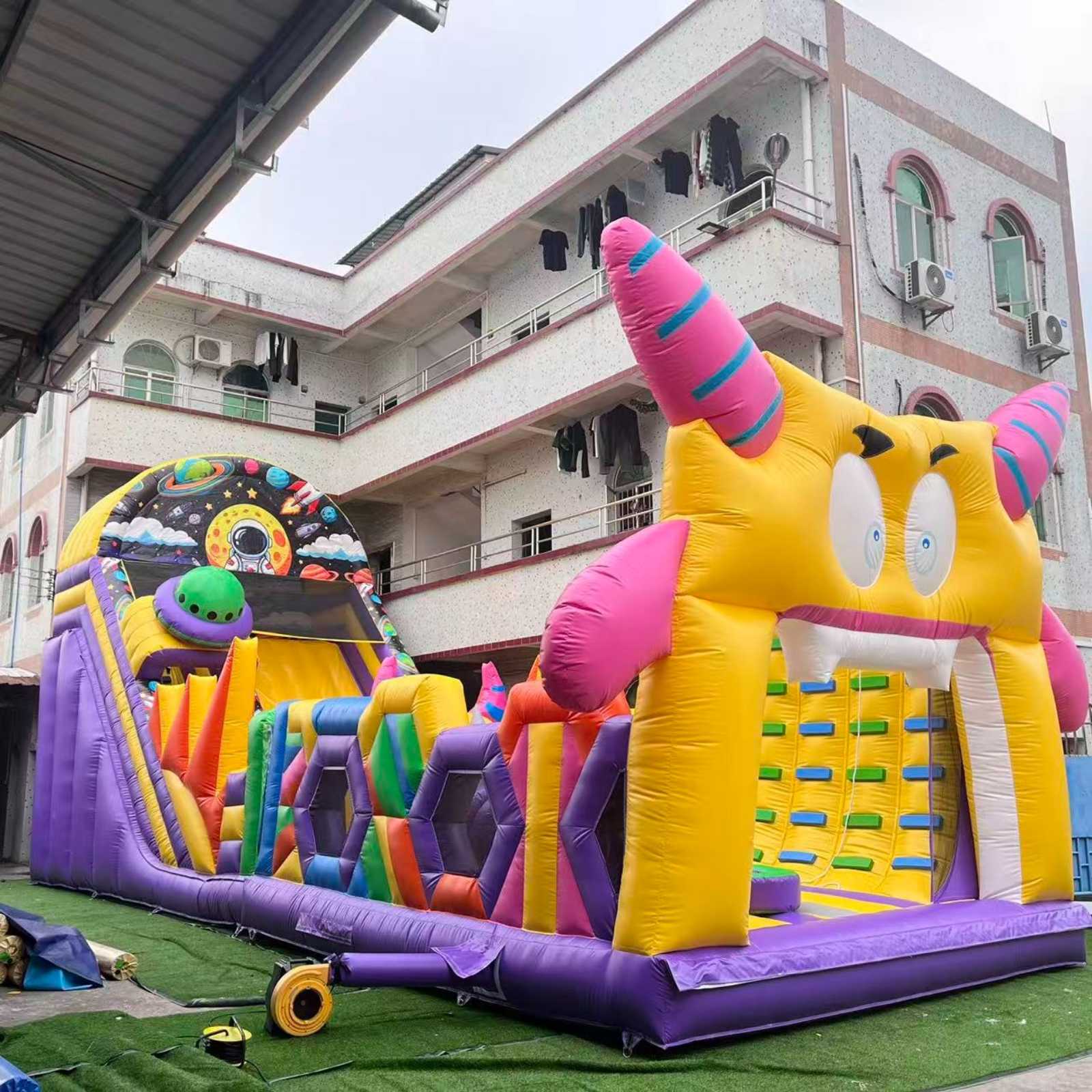 Batutas "Kosmosas + kliūtys"