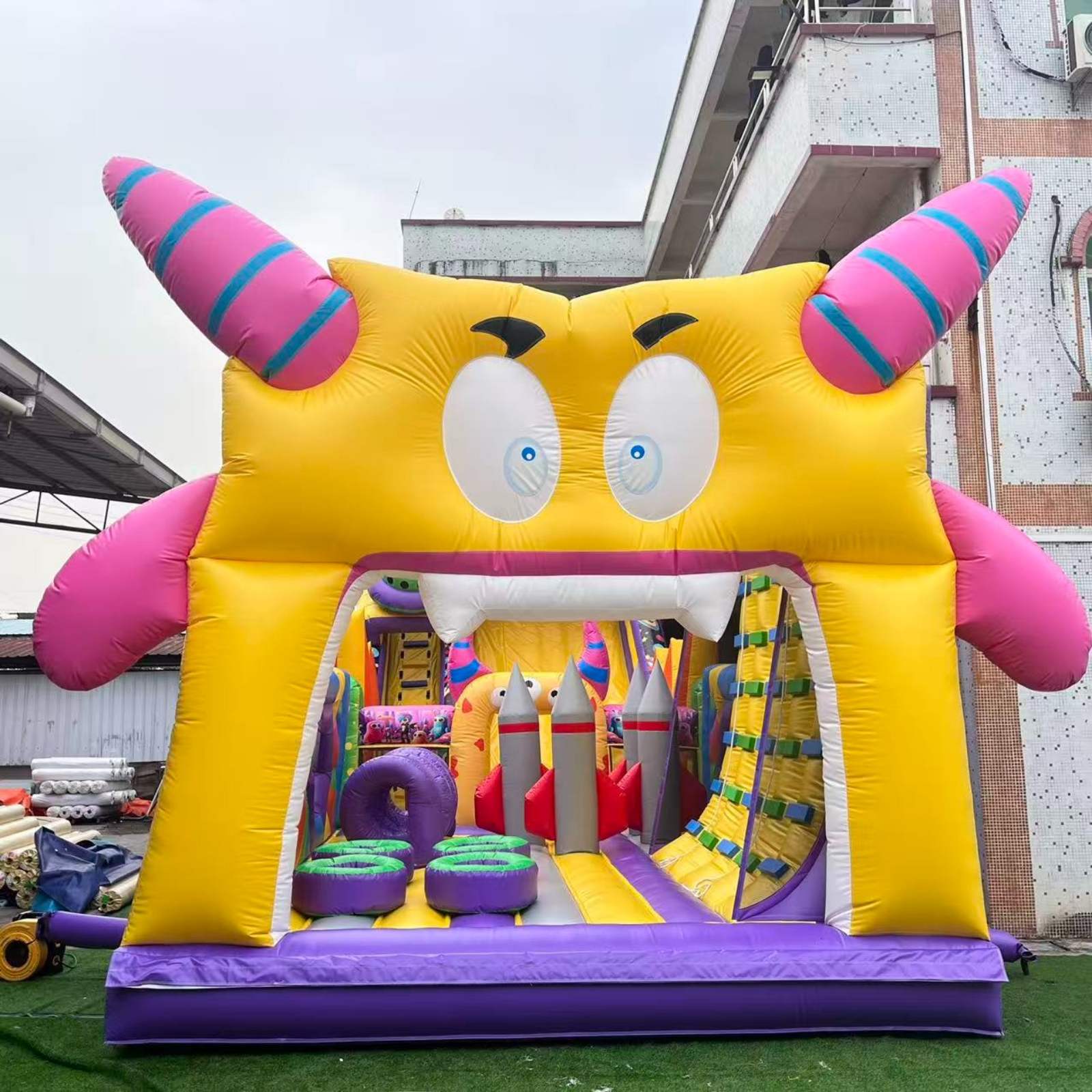 Batutas "Kosmosas + kliūtys"