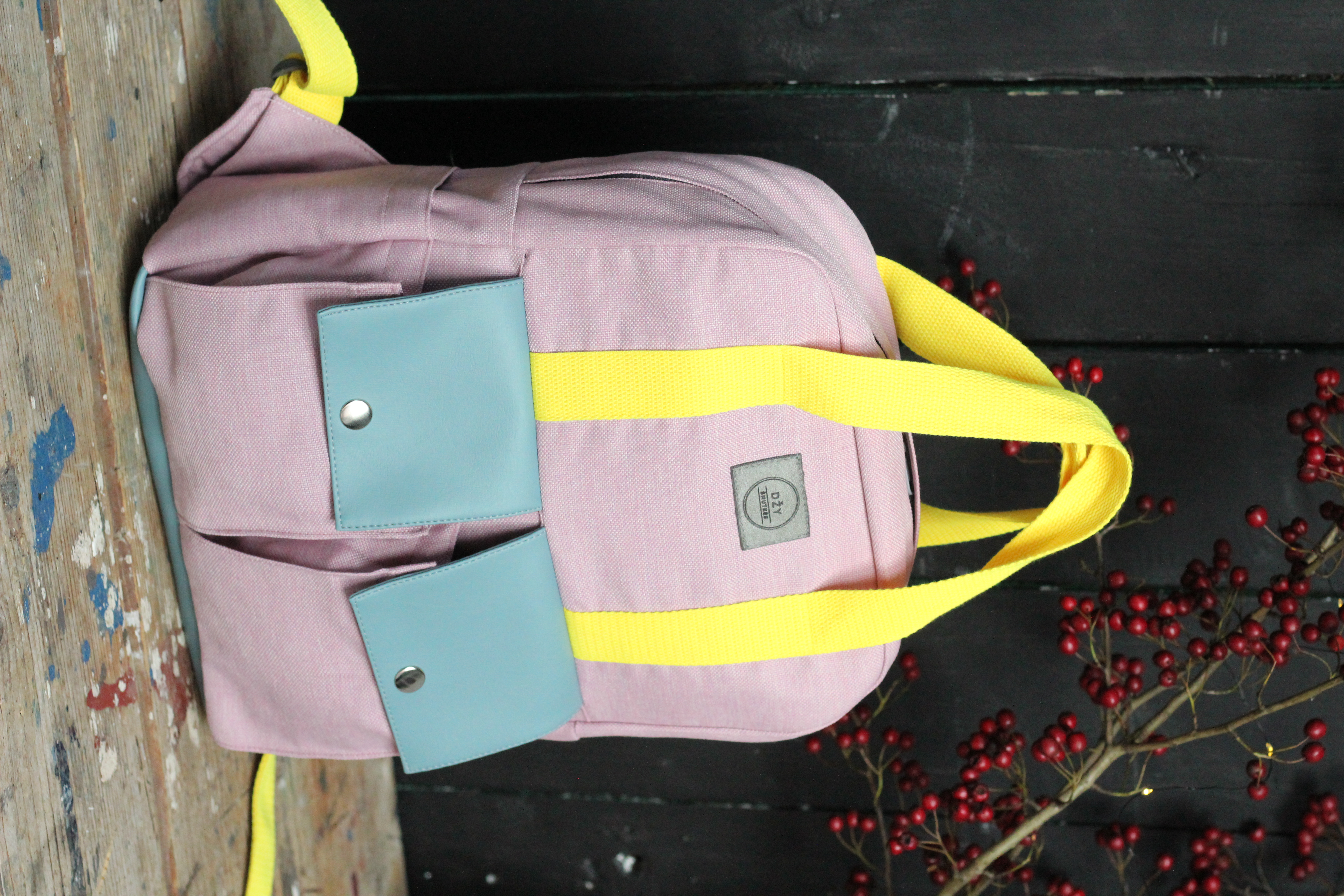 Nedidelė kuprinė iš gobeleno 56