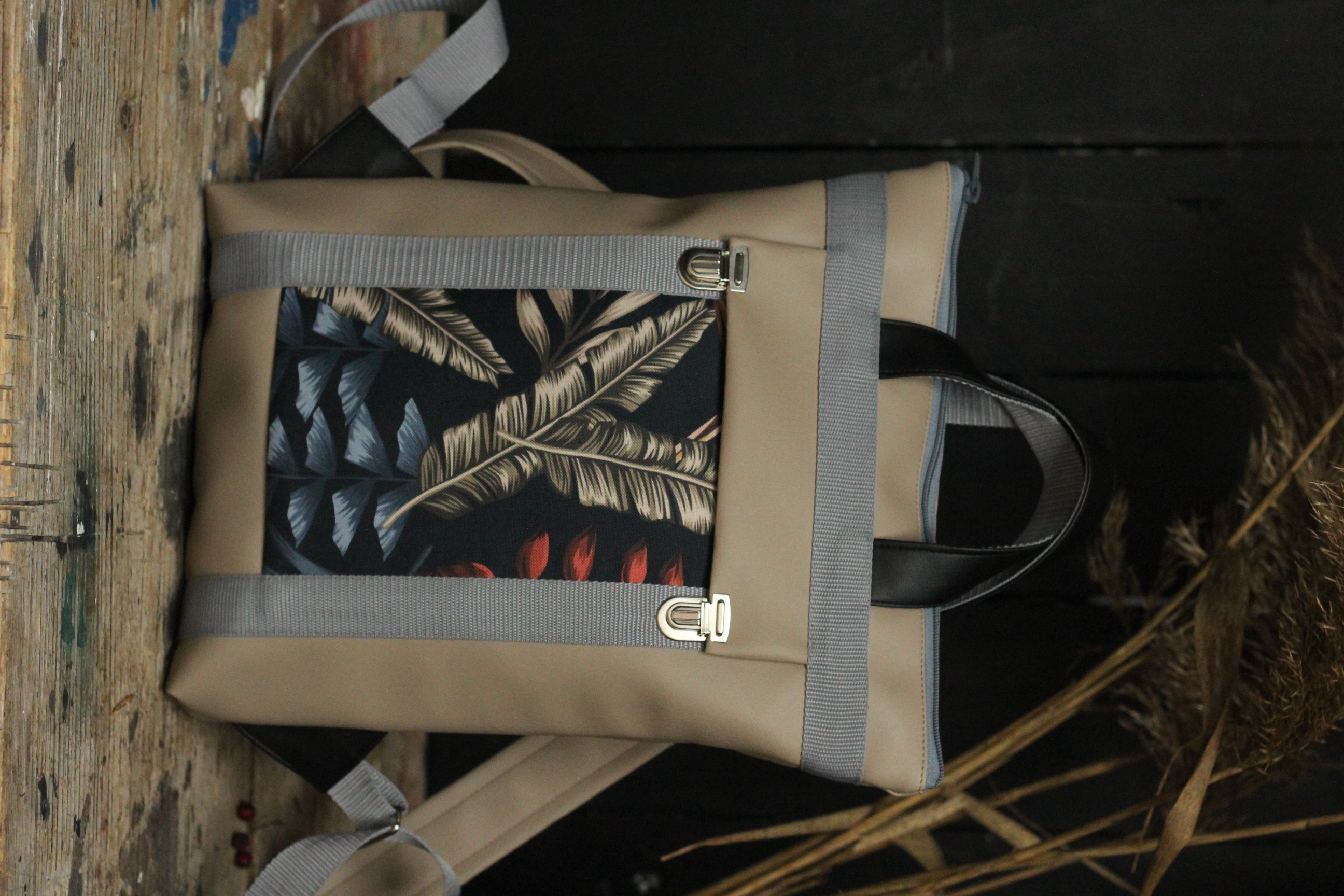 Kuprinė su rankenėlėmis 6