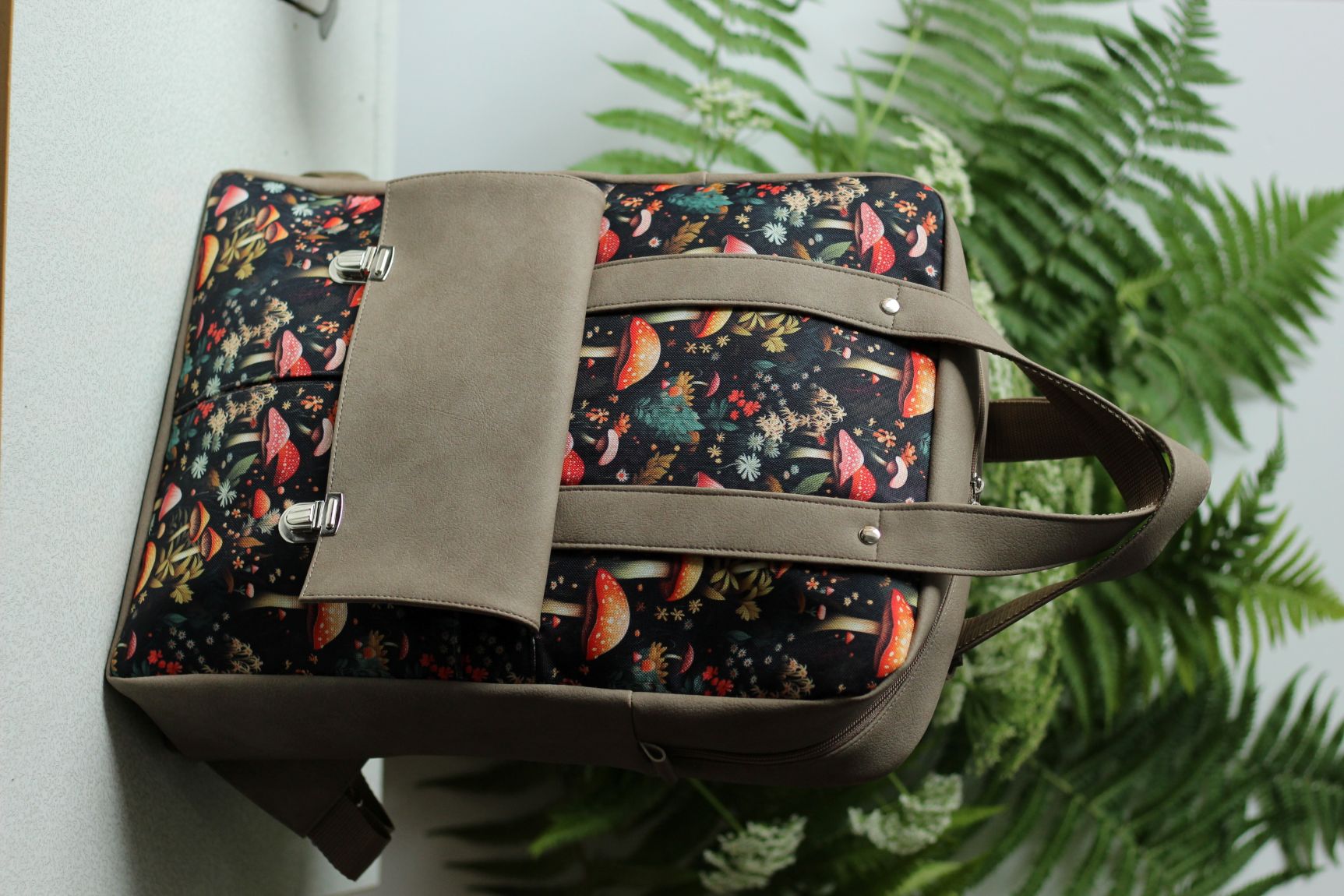 Didelė miesto kuprinė