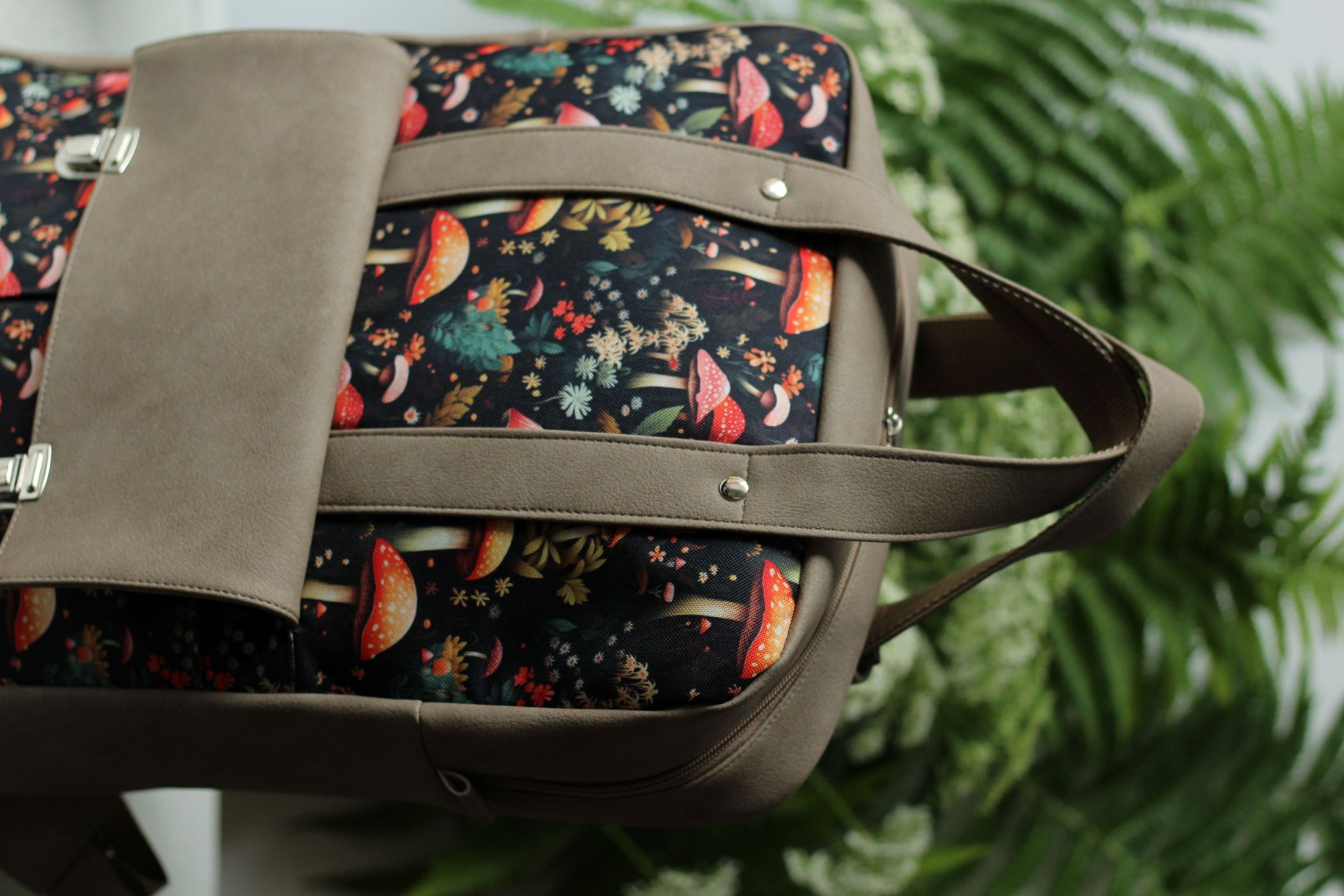 Didelė miesto kuprinė 