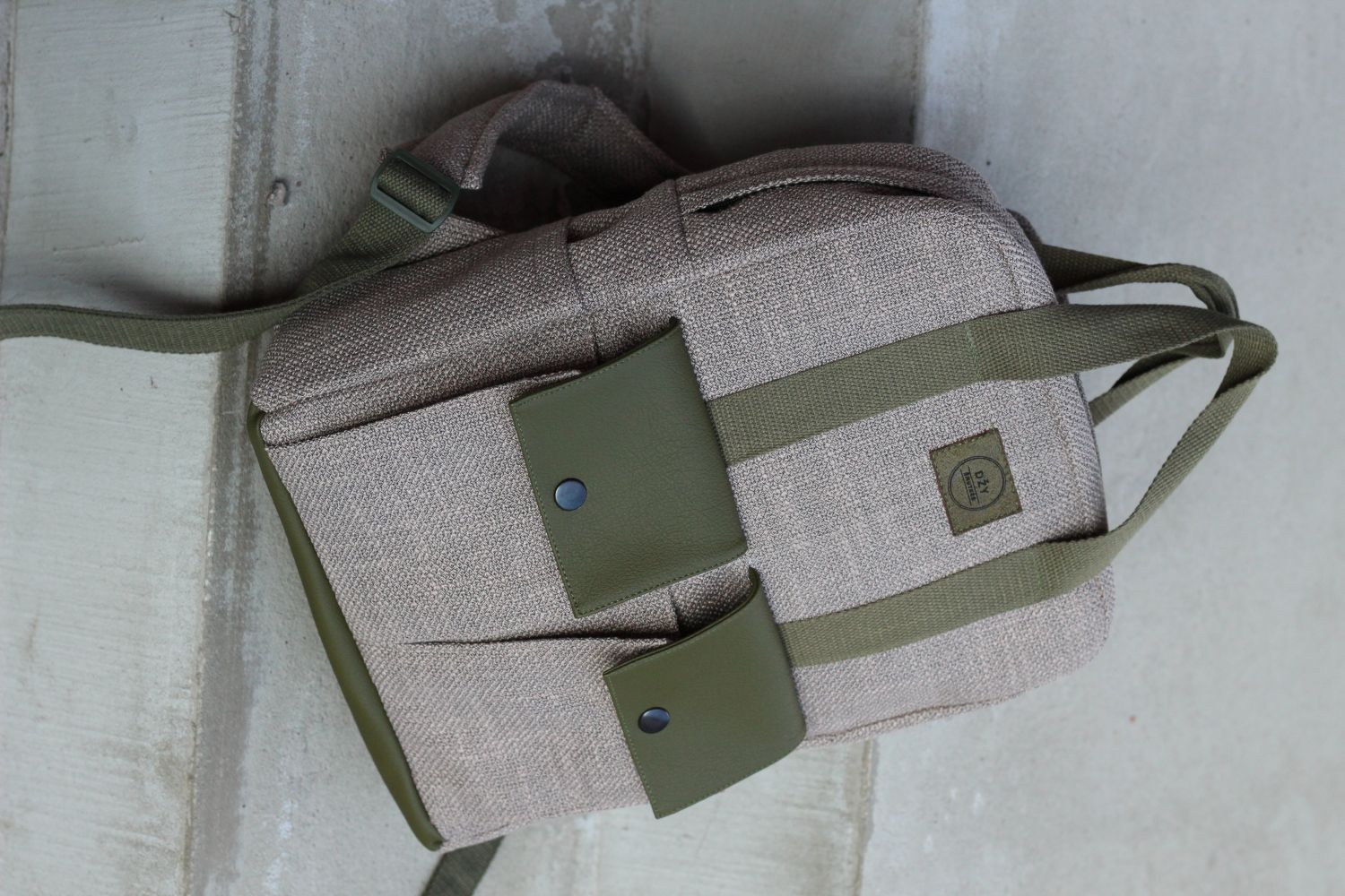 Nedidelė kuprinė iš gobeleno