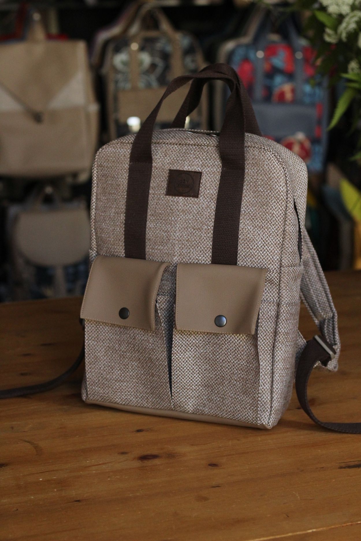 Nedidelė kuprinė iš gobeleno 