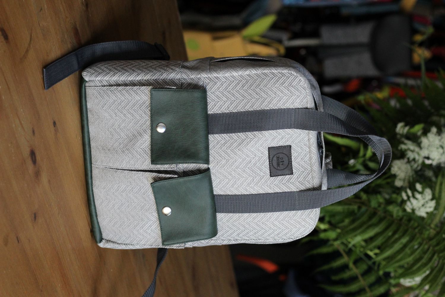 Nedidelė kuprinė iš gobeleno