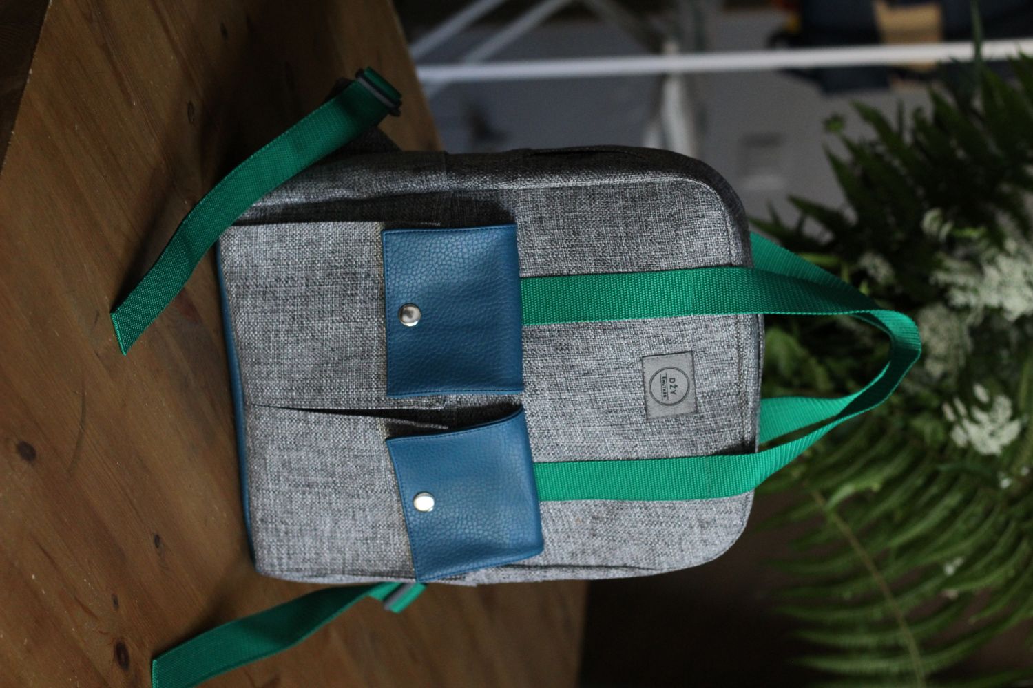 Nedidelė kuprinė iš gobeleno 