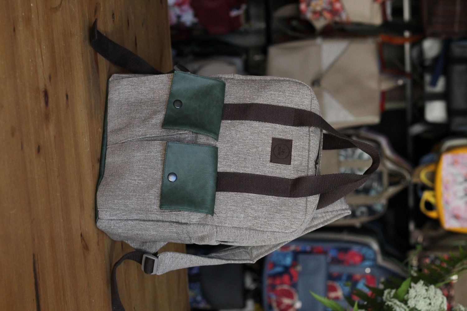 Nedidelė kuprinė iš gobeleno