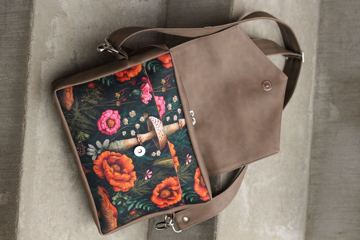 Didesnė rankinė vokelis