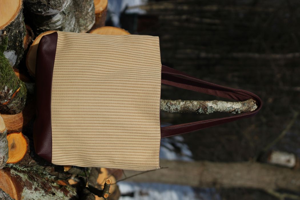 Didelė talpi rankinė krepšys