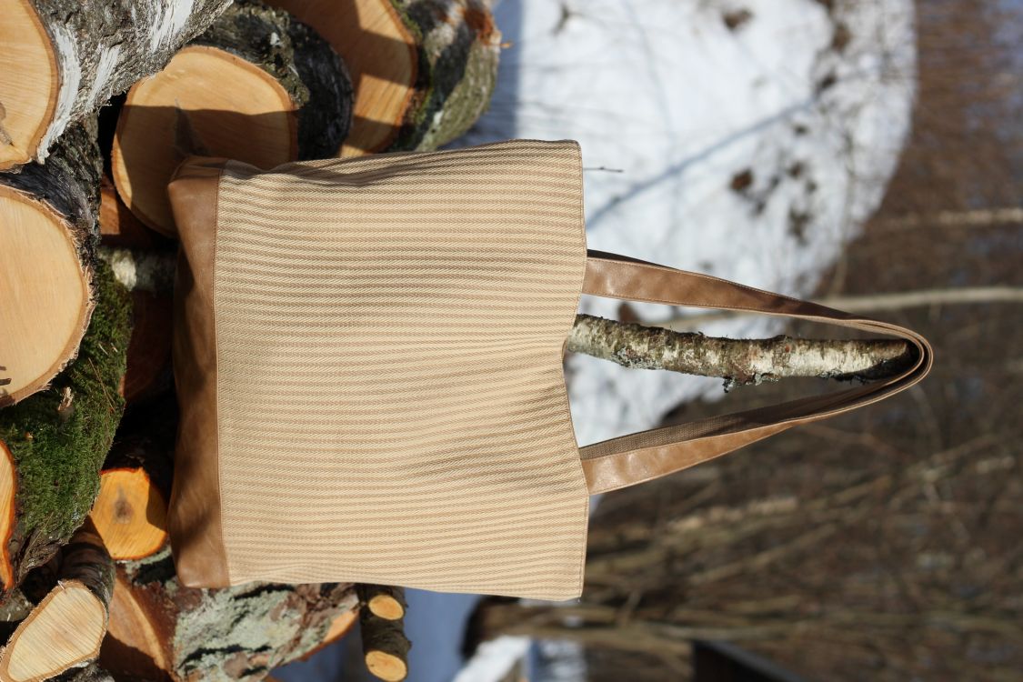 Didelė talpi rankinė krepšys