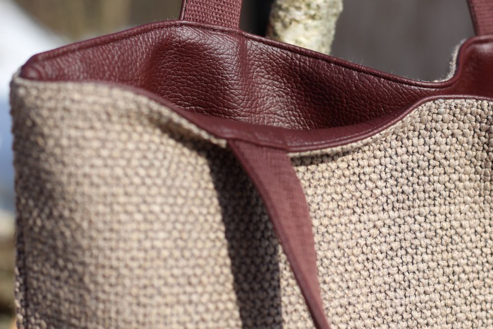 Didelė talpi rankinė krepšys