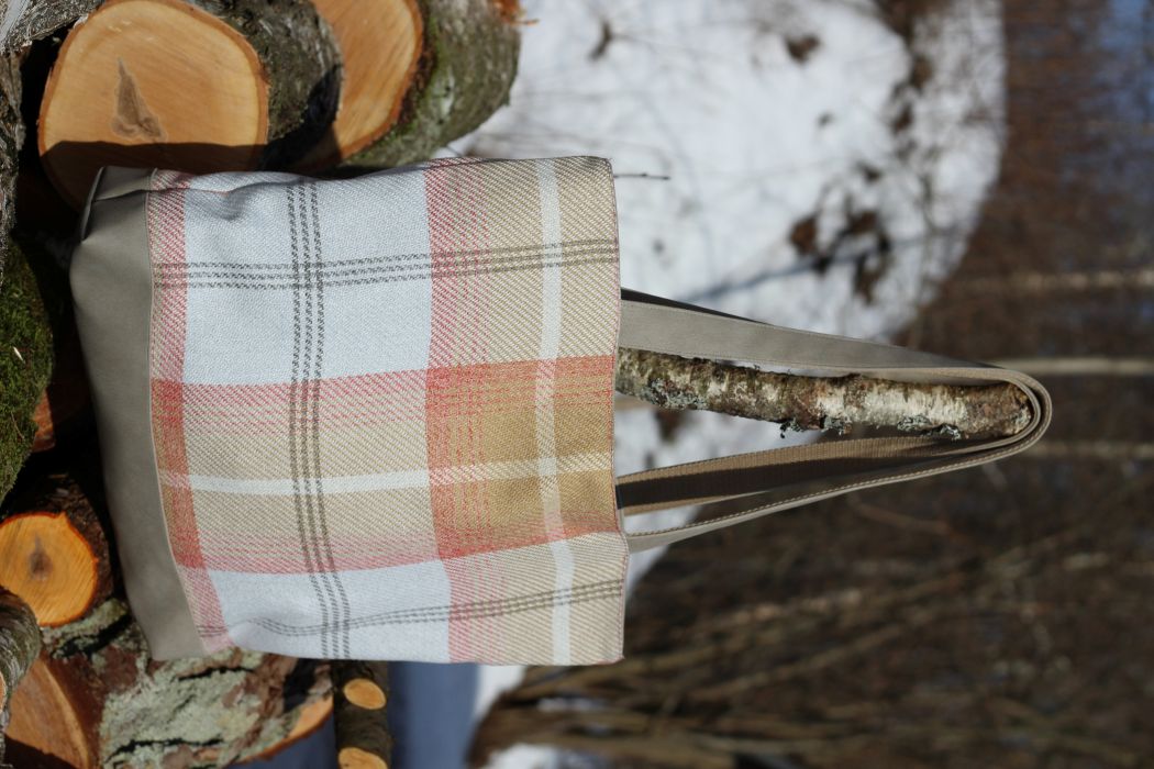 Didelė talpi rankinė krepšys