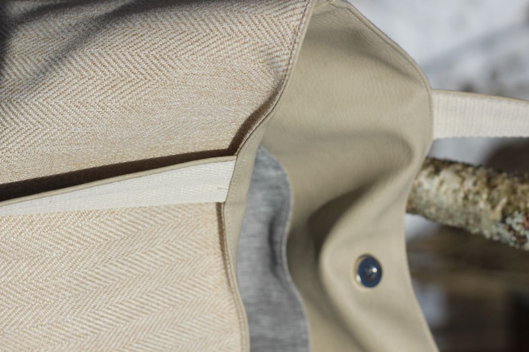 Didelė talpi rankinė krepšys