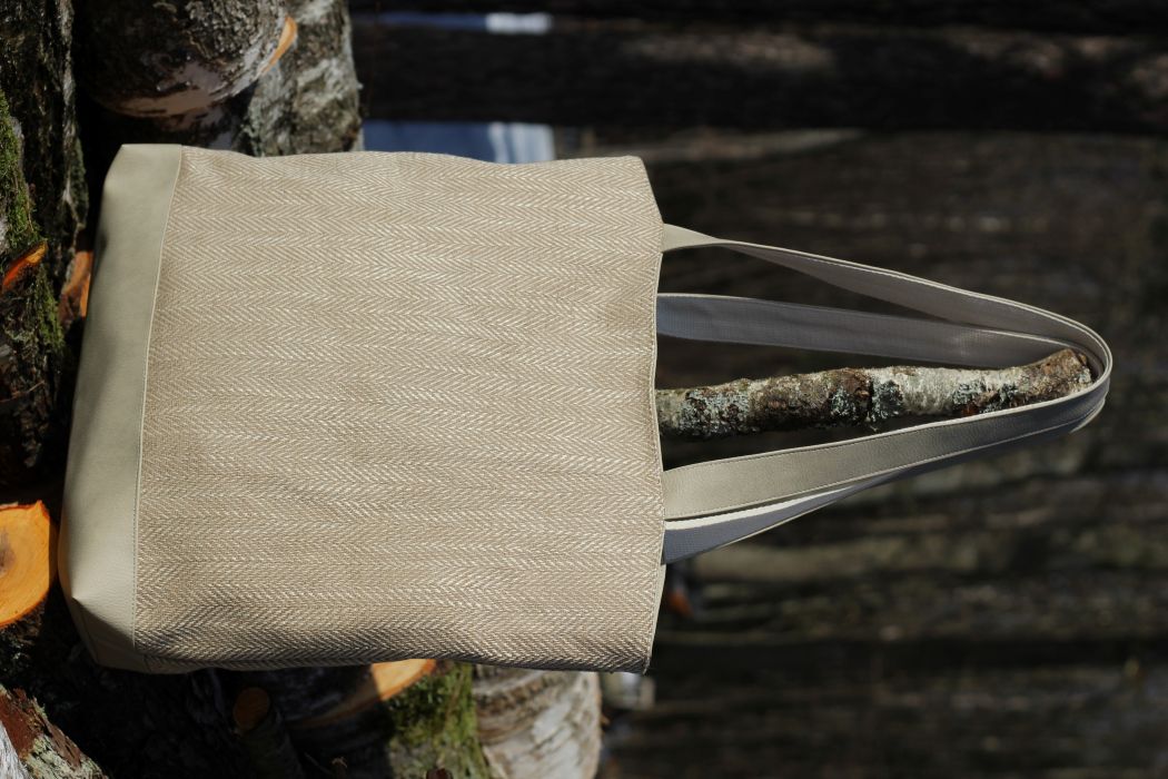 Didelė talpi rankinė krepšys