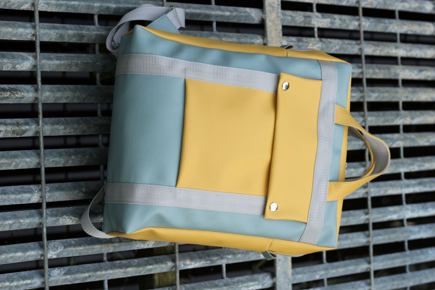 Stačiakampė kuprinė