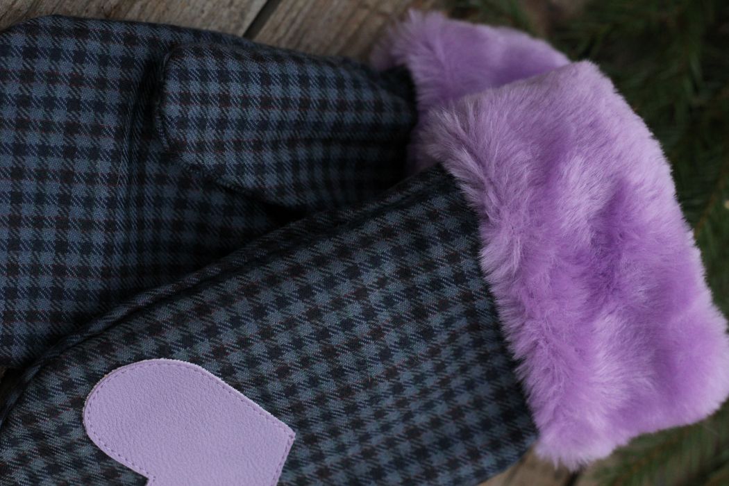 Pirštinės su širdelės aplikacija