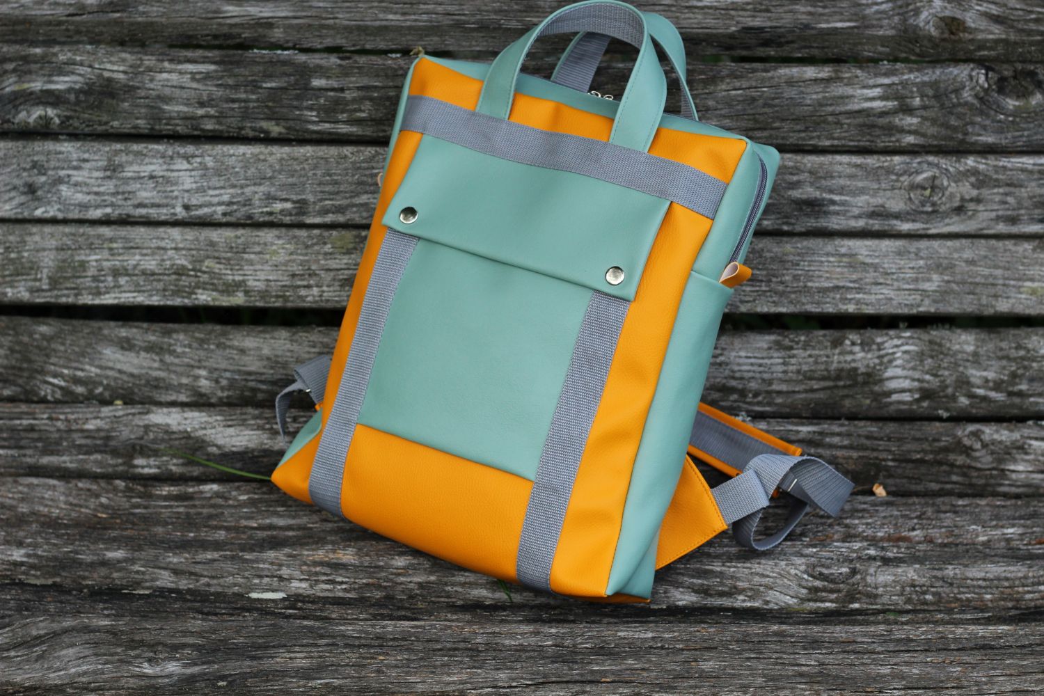 Stačiakampė kuprinė