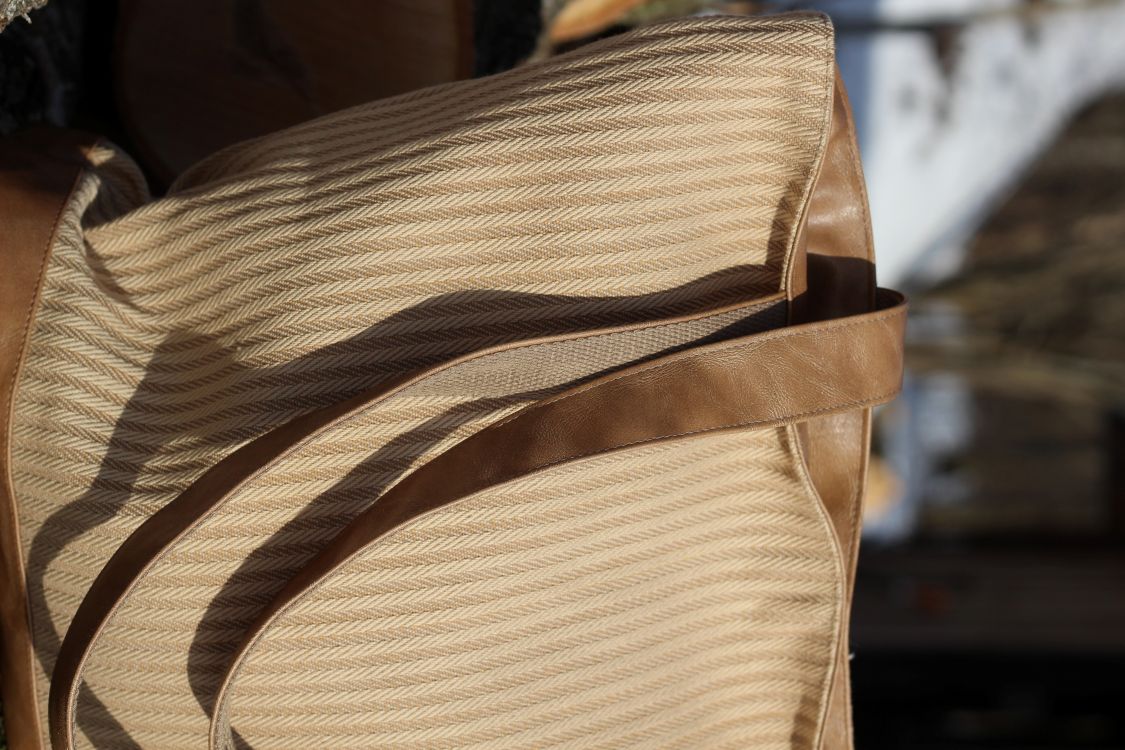 Didelė talpi rankinė krepšys