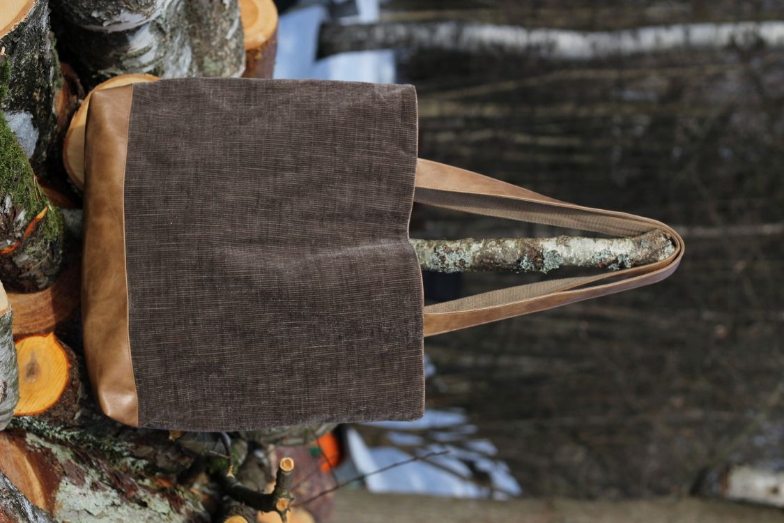 Didelė talpi rankinė krepšys