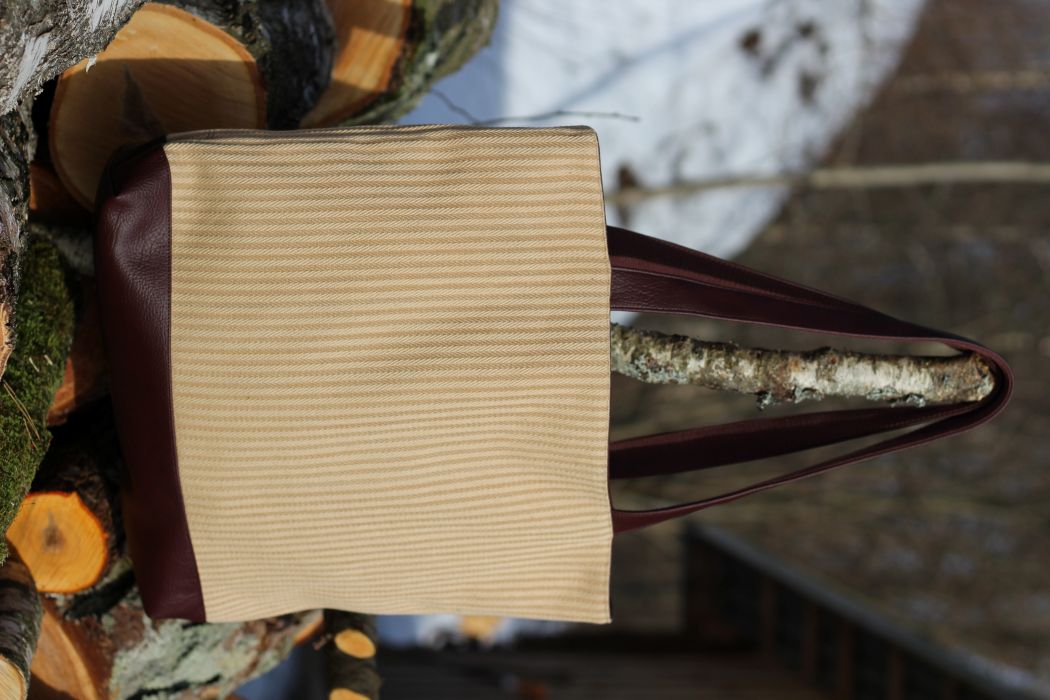 Didelė talpi rankinė krepšys