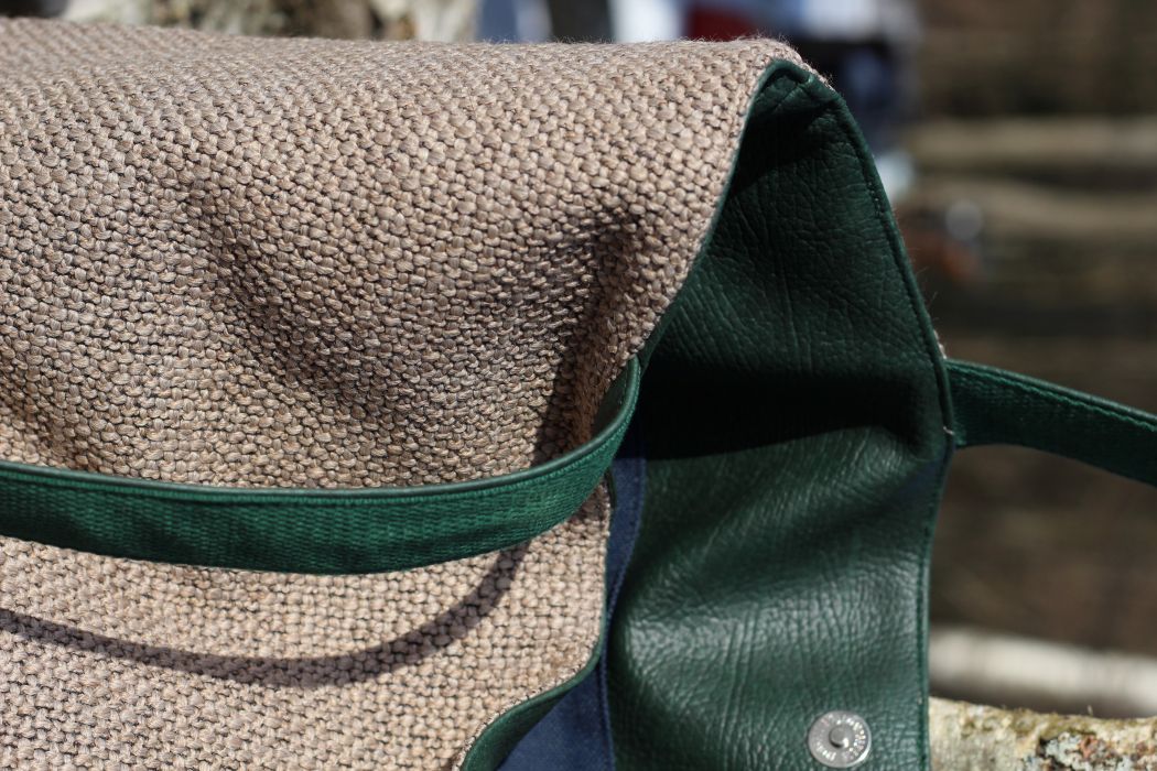 Didelė talpi rankinė krepšys