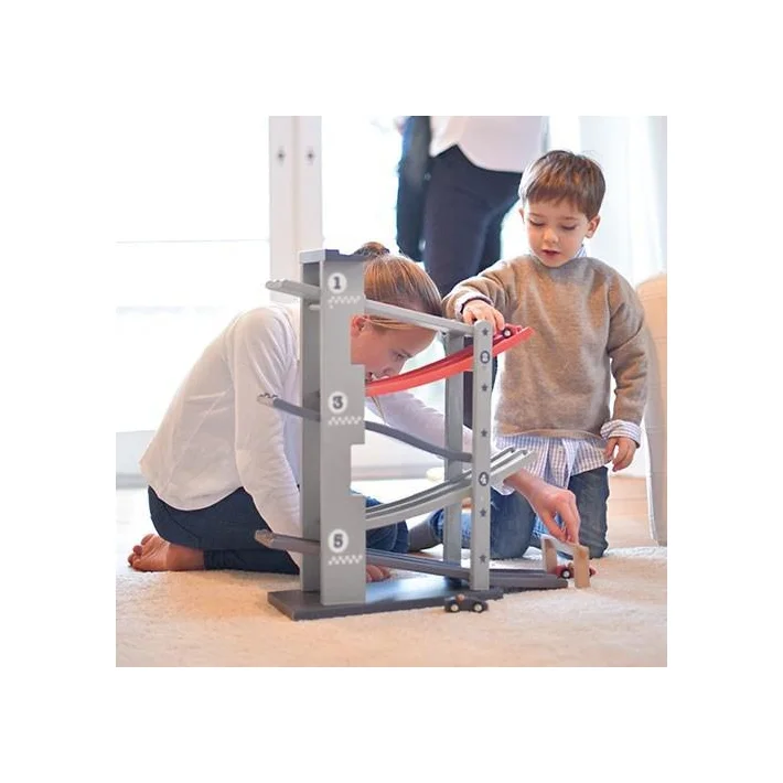 Didelė dviejų juostų lenktynių rampa