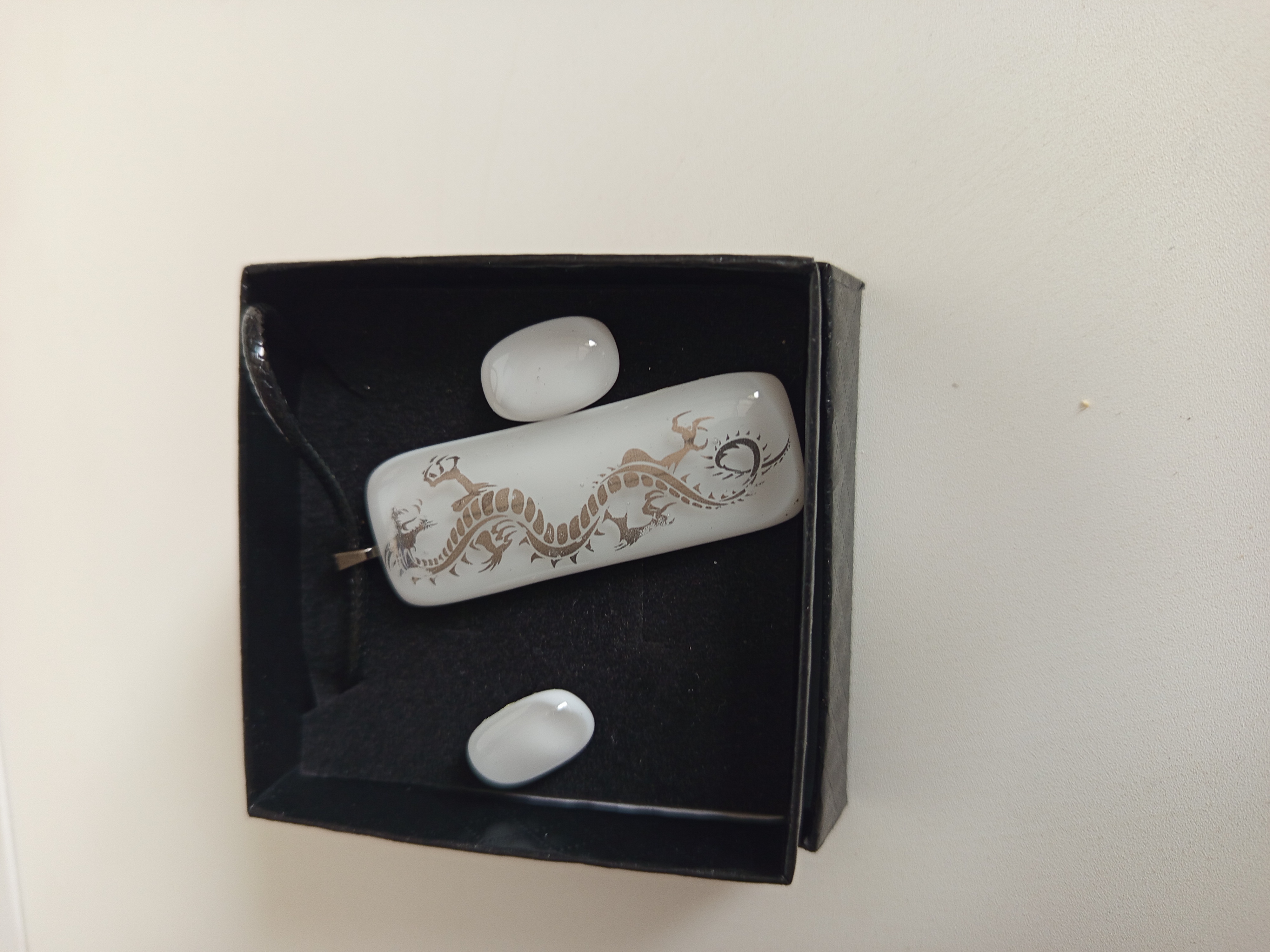 Pendentifs Dragon en verre