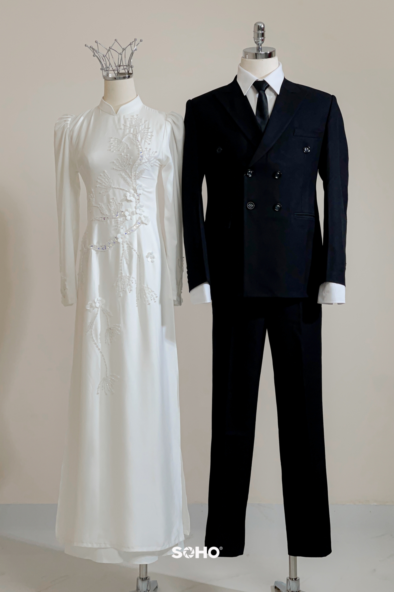 Áo Dài Lụa Trắng Thêu Hoa