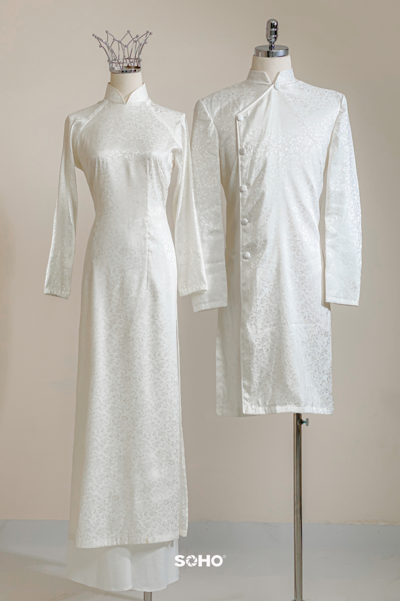 Áo Dài Gấm Trắng Trơn 