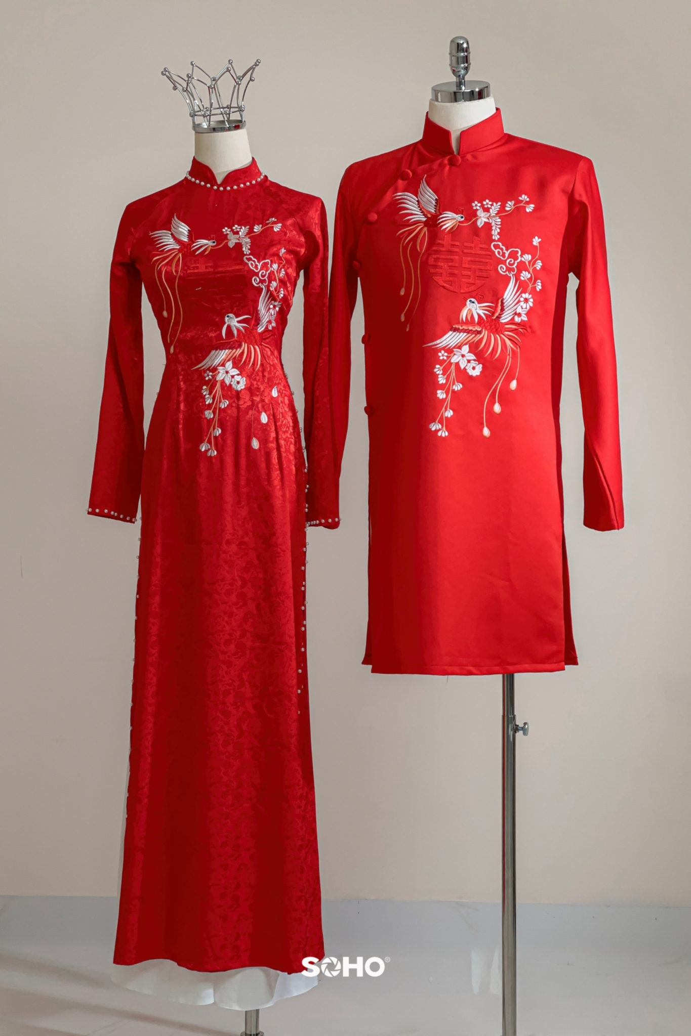 Áo Dài Lụa Đỏ Thêu Chữ Hỷ Phụng Hoàng