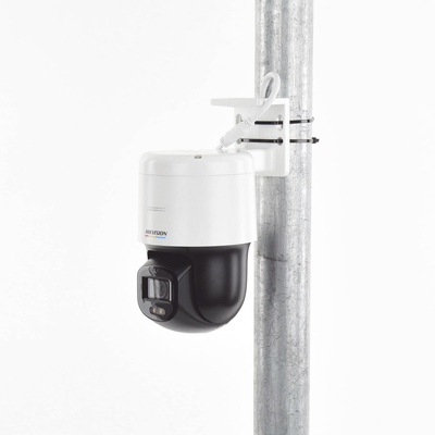 Domo PT IP 4 Megapixel / Lente 4 mm / Luz Blanca 30 mts / dWDR / PoE / IP66 / Micrófono y Bocina Interconstruido / Micro SD / Incluye Montaje de Pered y Techo