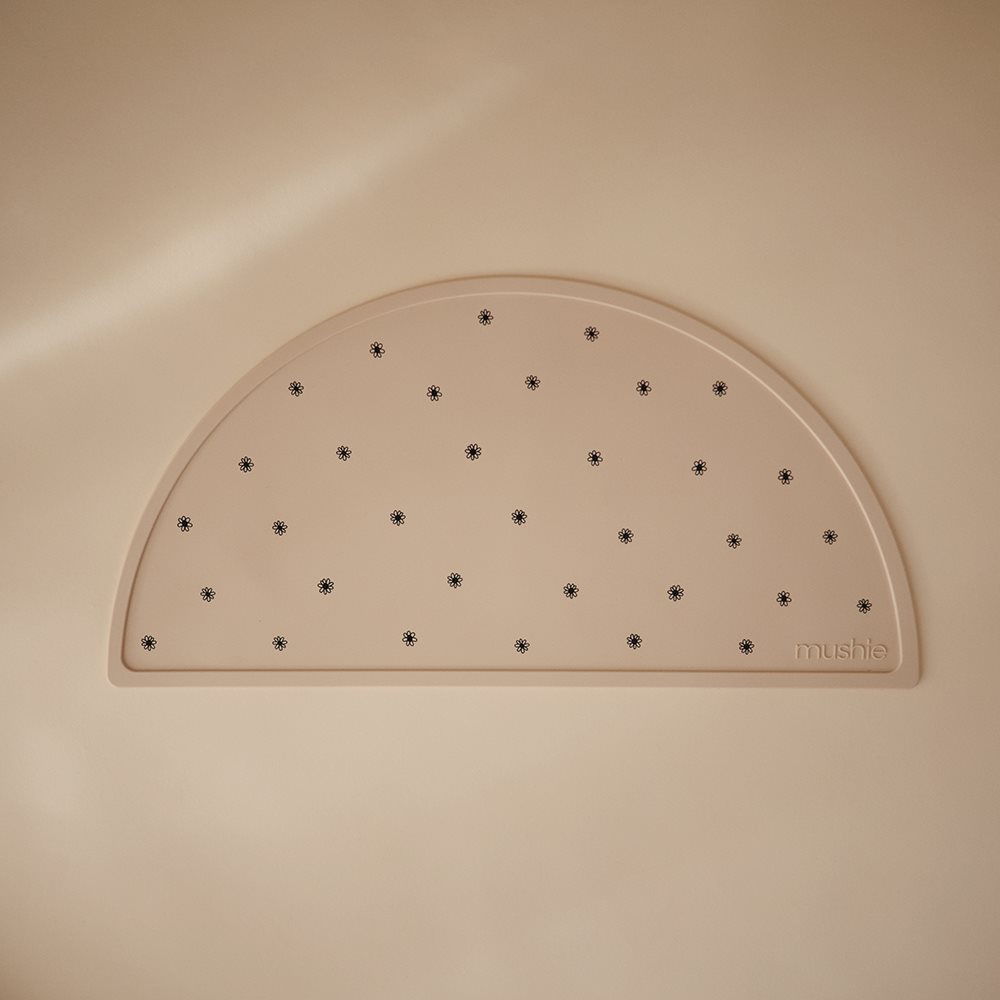 MUSHIE SILIKONINIS PADĖKLIUKAS Black Daisy