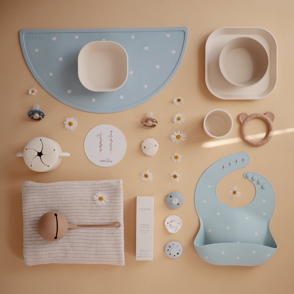 MUSHIE SILIKONINIS PADĖKLIUKAS White Daisy