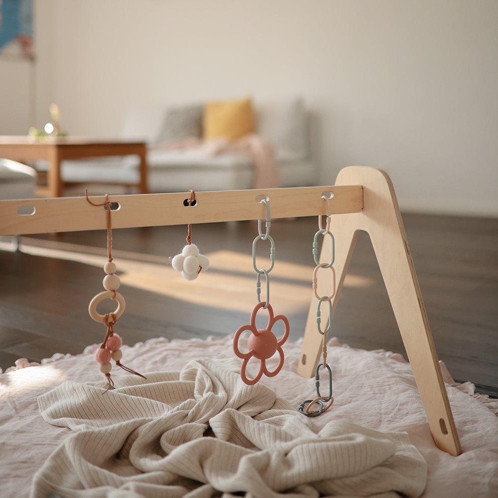 Mushie Daisy barškutis-kramtukas Dusty Rose