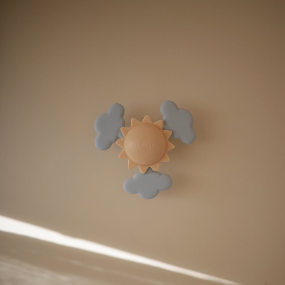 Mushie prilimpantis sukamasis žaislas (spinner)